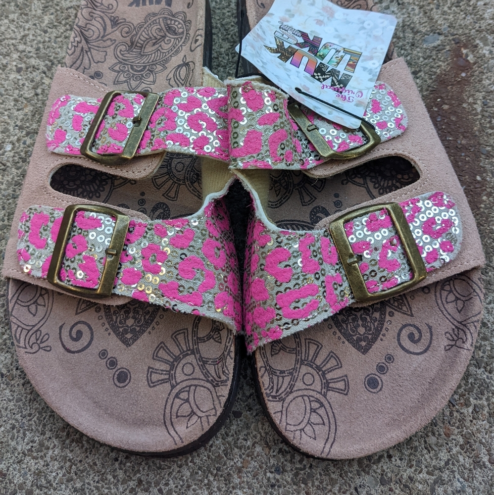 NEW Muk LUKS Sequin Sandals Size 9